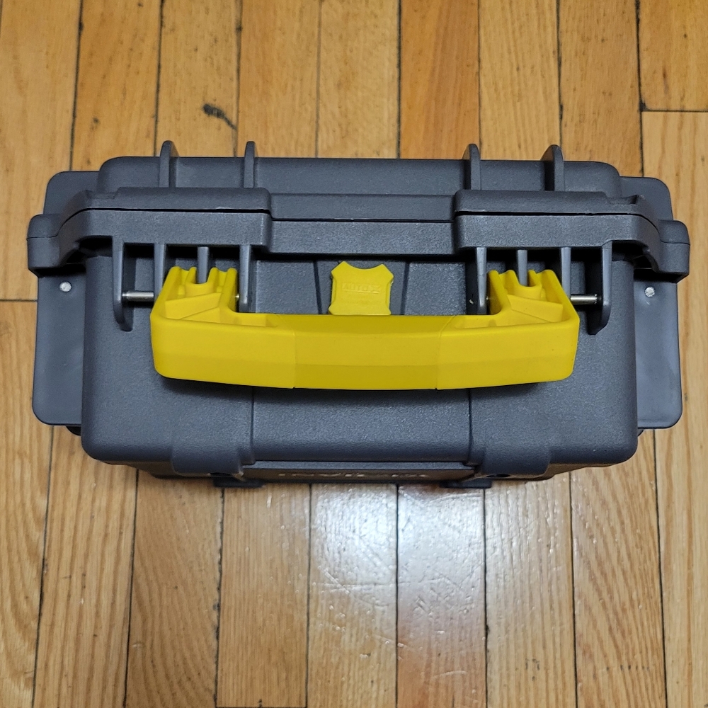 Invicta Gray and Yellow 3 Watch Case - Picture 2 of 5